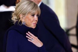 عذرخواهی برژیت ماکرون پس از انتشار عکس جنجالی