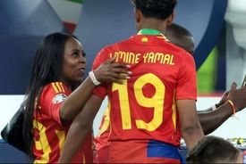 پول بدهید تا با مادر یامال شام بخورید!